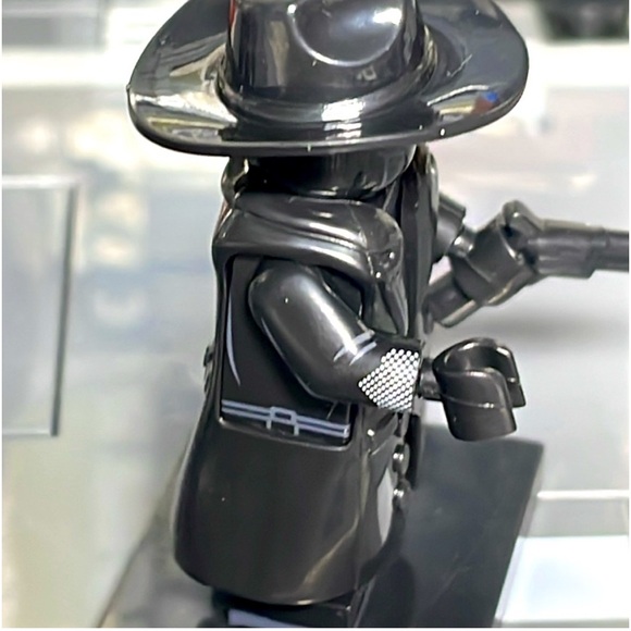 Noir - Picture 3 of 3